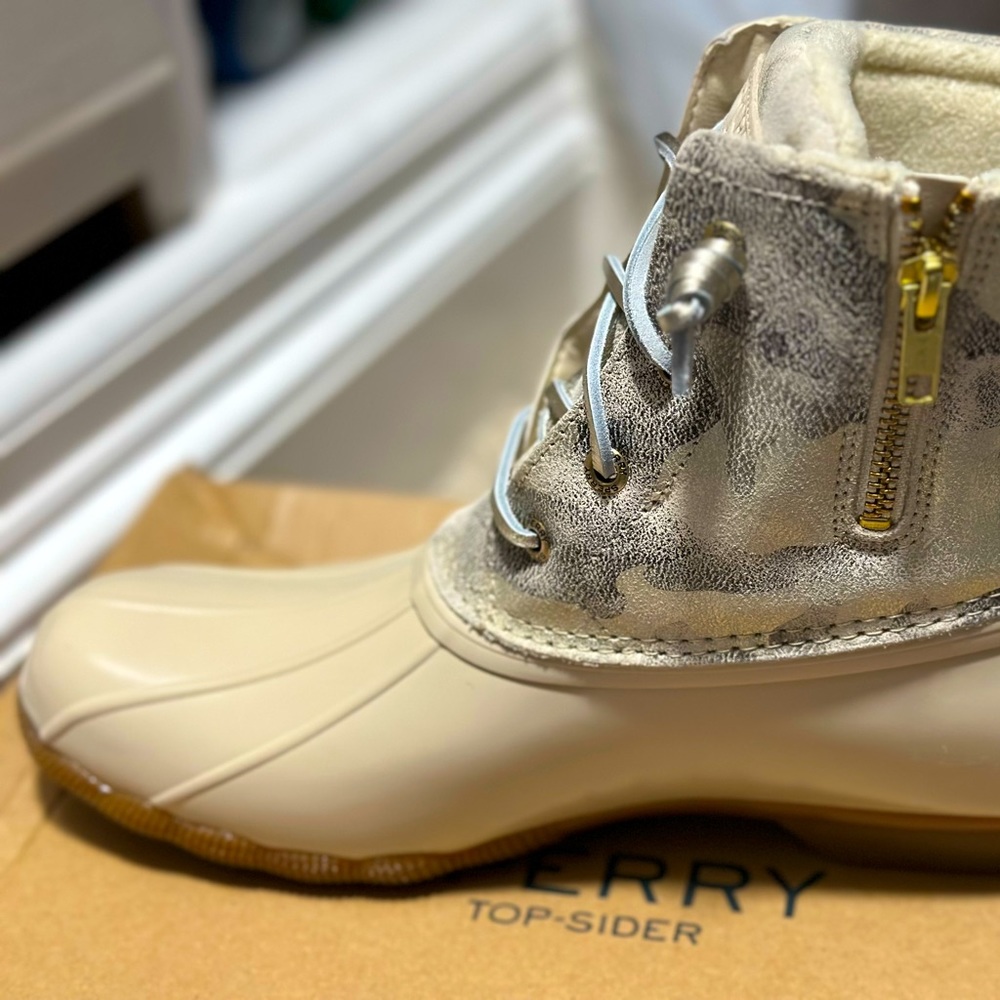 Brand new Sperry duck boots